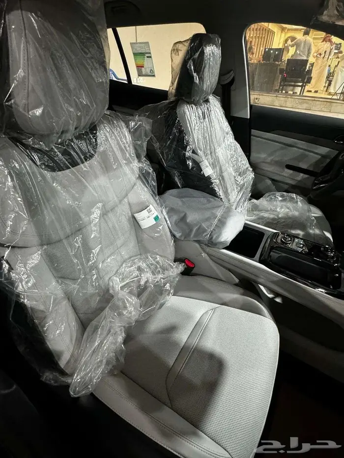 فورد تيرتورى امبيانتي 2025 -أسود- FORD TERRITORY AMBIENTE 7