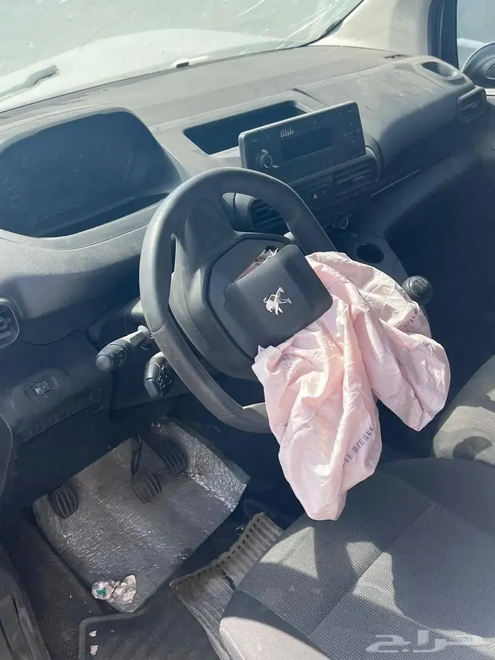 بيجو بارتنر ديزل مصدوم كاش او دفعات او اقساط 4