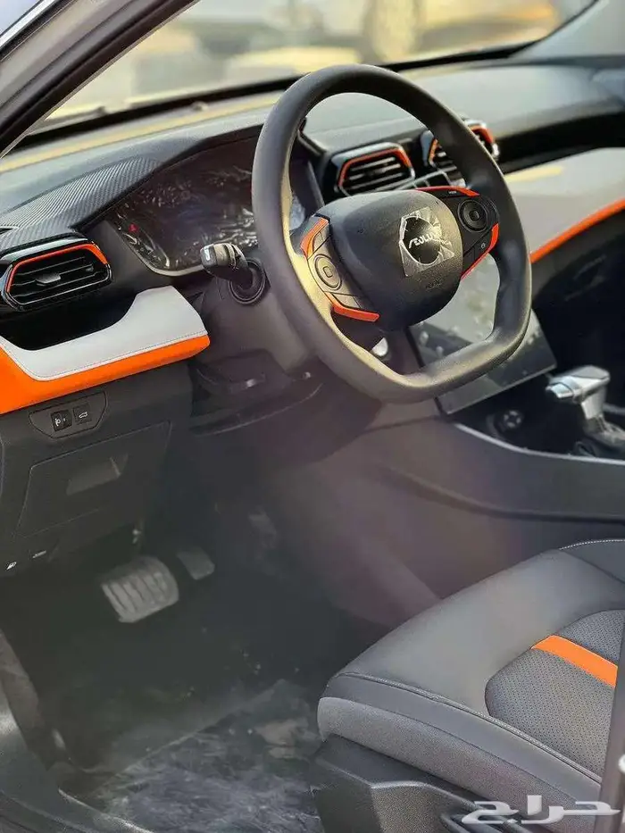 دونج فينج شاين 13