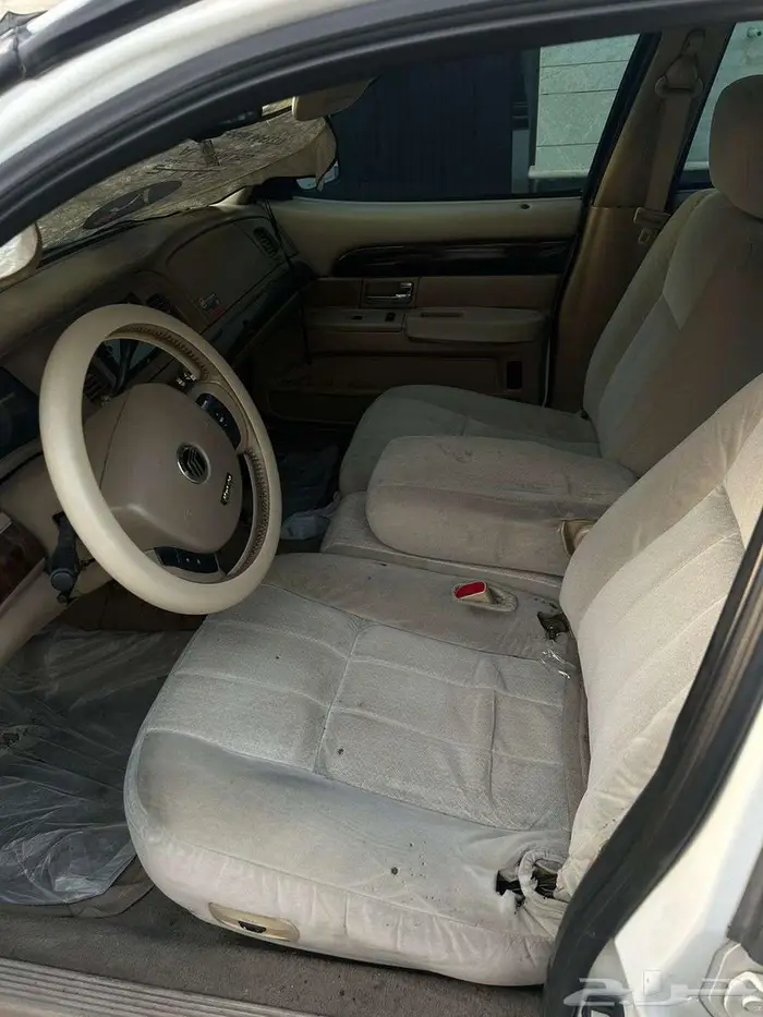 فورد جراند ماركيز موديل 2010 3