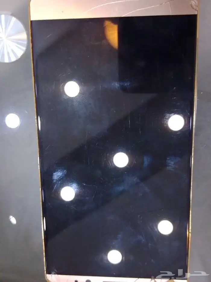 مطلوب جوال هواوي ميت 8 0