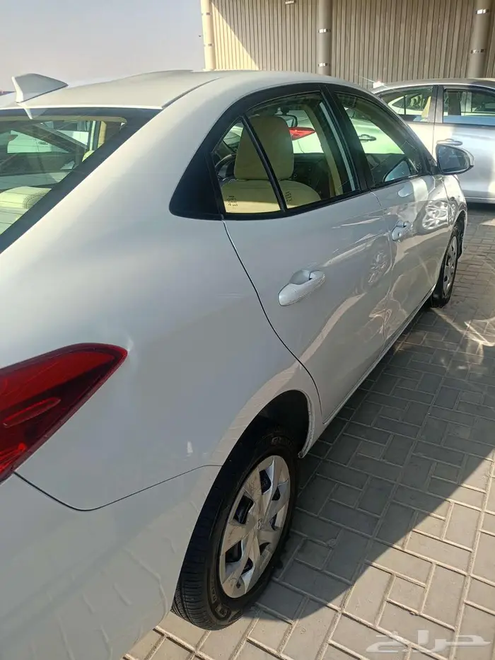 تويوتا يارس موديل 2021 1