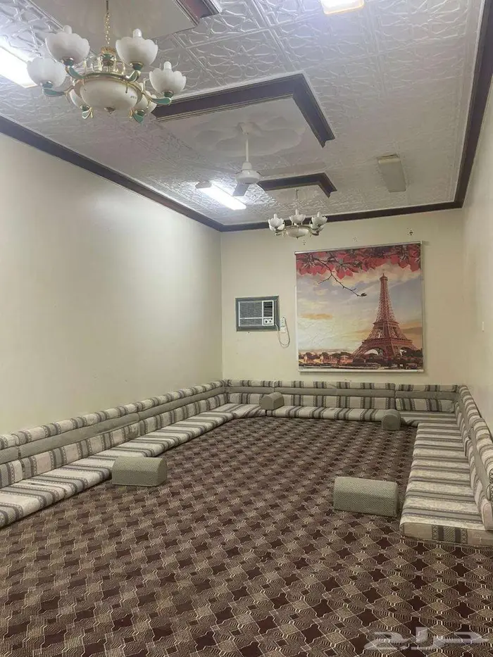 للايجار دور مفروش حي شعب رير 1