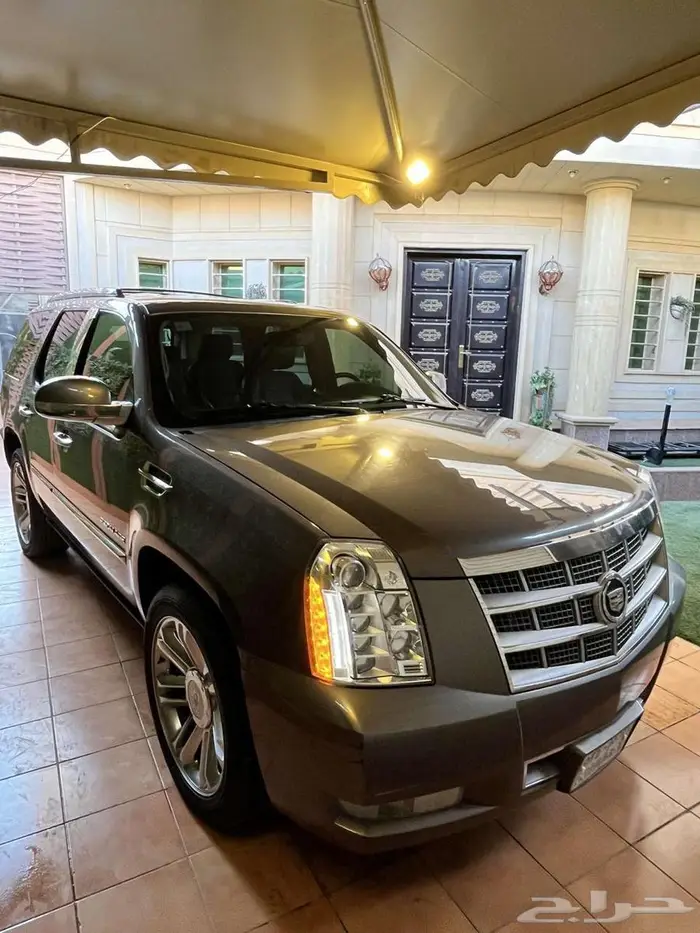 إسكاليد بلاتينيوم 272K - 2014 بدي وكالة 1