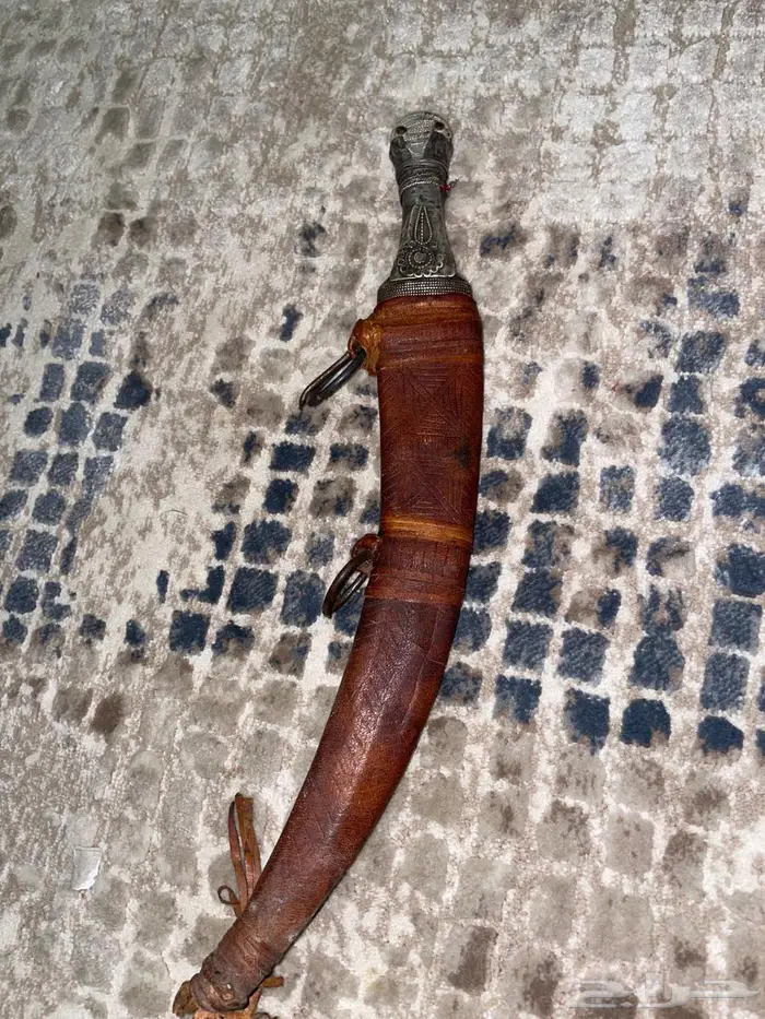 جنبيه قديمه عمرها فوق 100 سنه 0