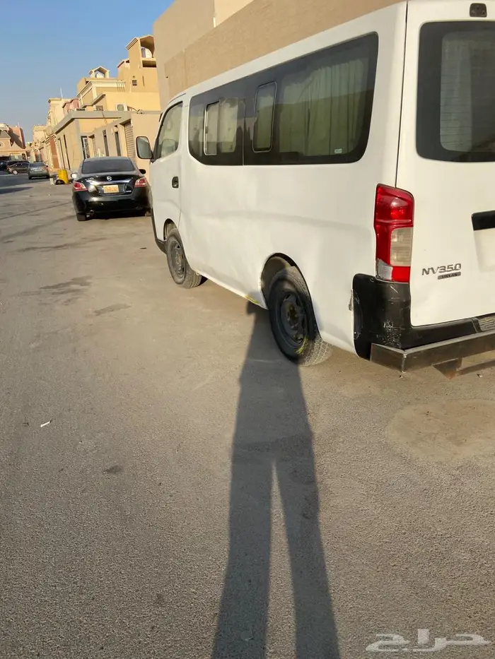 نيسان باص 7
