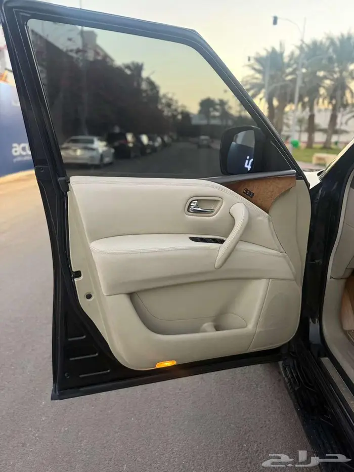 انفنيتي نيسان واجن QX80 13