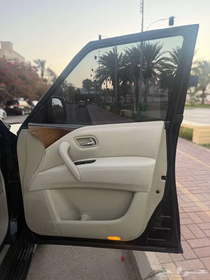 انفنيتي نيسان واجن QX80 14