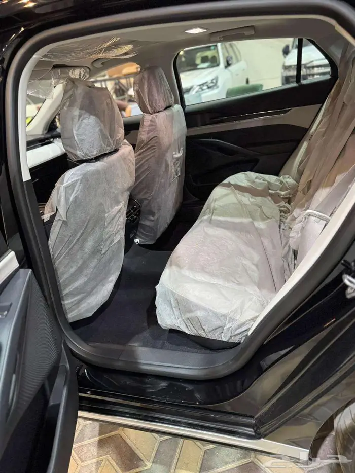 متوفر فورد تورس ترند م2026 لون أسود سعودى 10