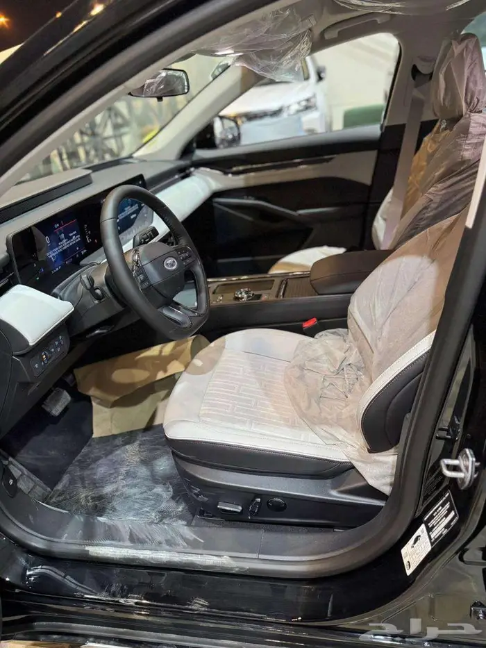 متوفر فورد تورس ترند م2026 لون أسود سعودى 7