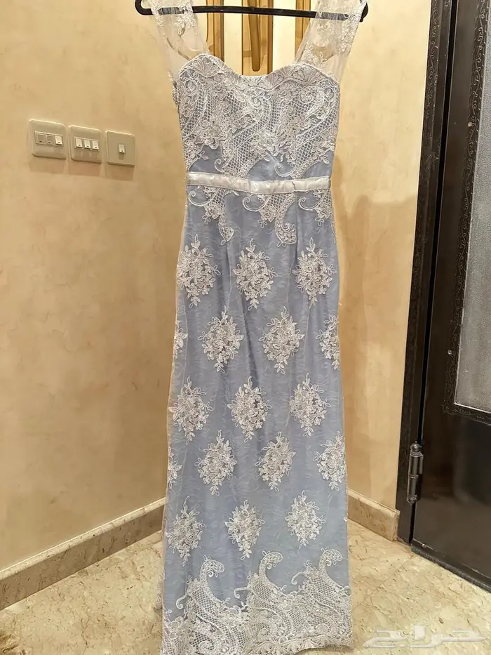 فستان سماوي بدانتيل ابيض فاخر سمول واكس سمول 3