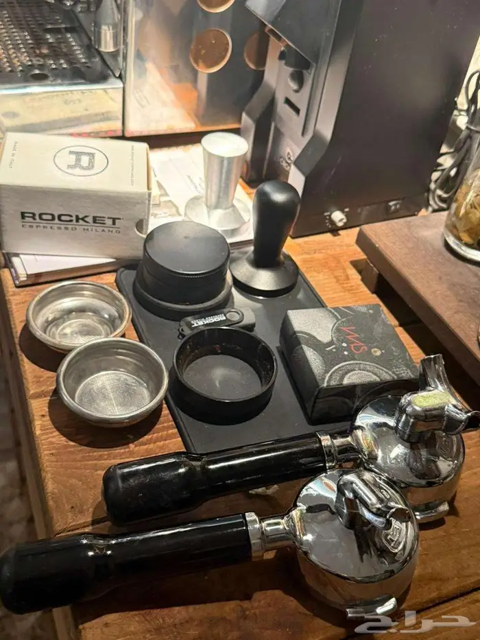 مكينة اسبريسو روكيت ابارتمنتو مع طاحونة يوريكا ميجنون كرونو 2