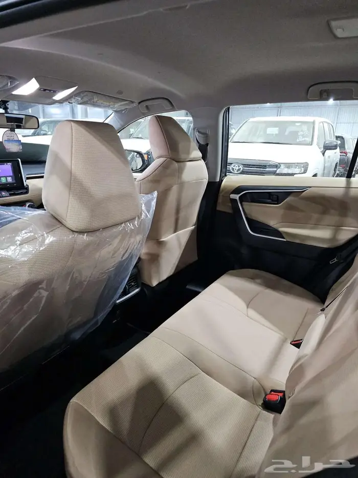 تويوتا راف فور LE دبل موديل 2025 9