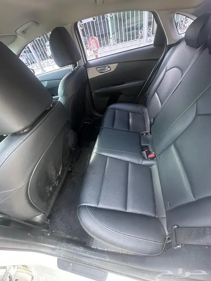 كيا k3 للبيع نظيف وارد كوريا 2