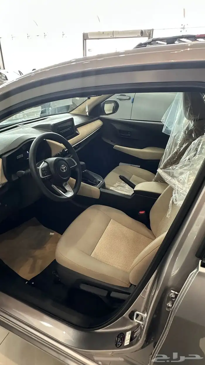 تويوتا يارس ستاندرد Y 9