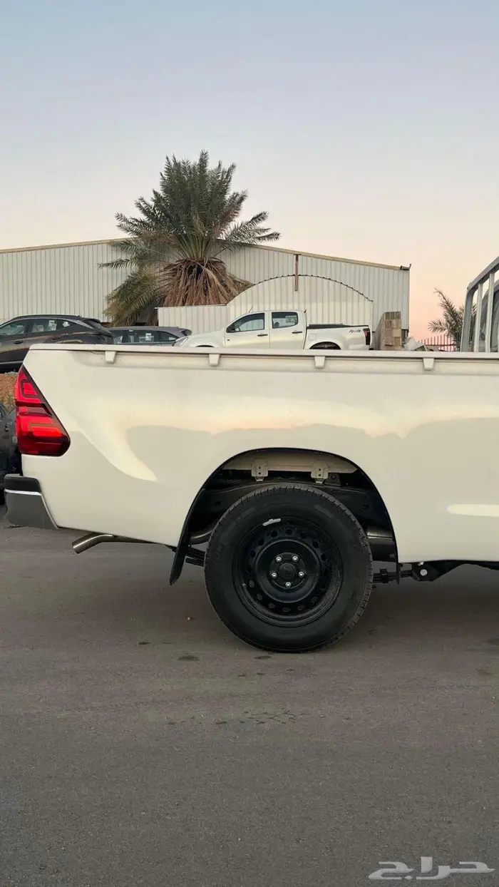 تويوتا هايلوكس ديزل غمارة 2025 - عرض بنك الإنماء 2