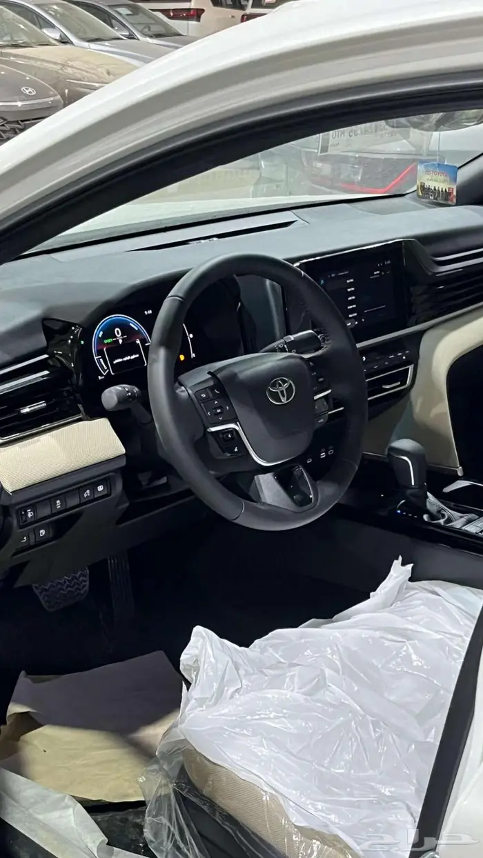 تويوتا كامري 2025 1