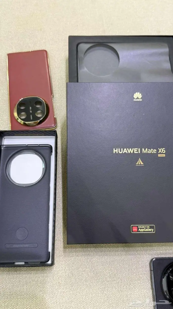 جوال هواوي ميت اكس قابل للطي 8