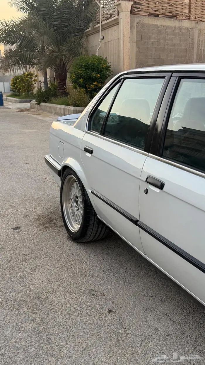 بي ام دبليو موديل 1991 10