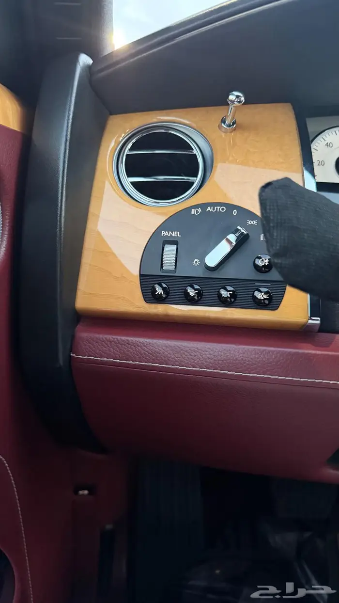 رولز رويس قوست مخزنه وكاله 2011 13