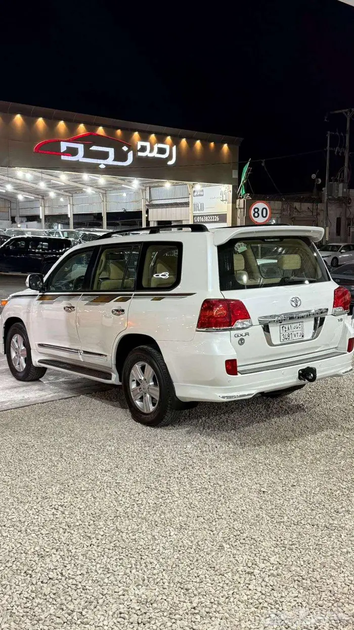لاند كروزر GXR موديل 2015 1