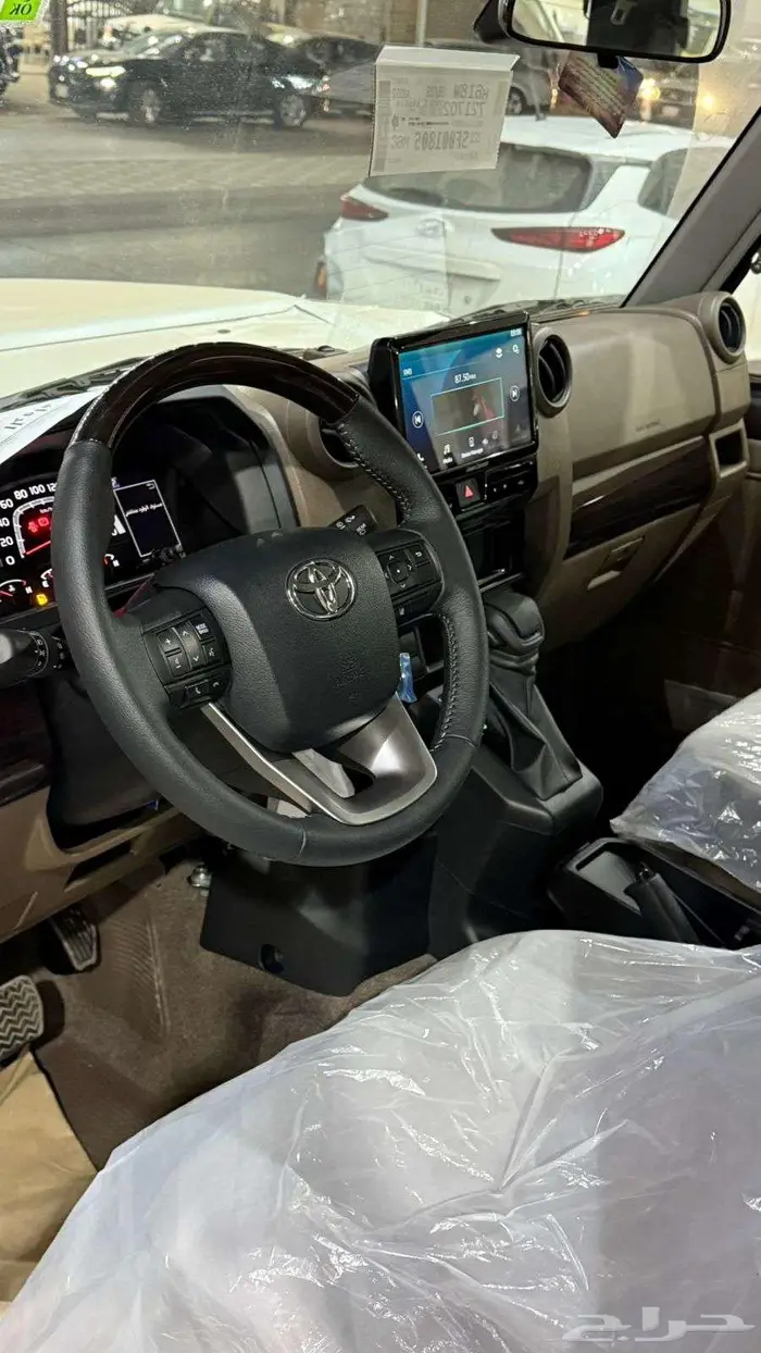 جيب تويوتا ربع ونش 2025 ديزل قير اتوماتيك سلق فل 7