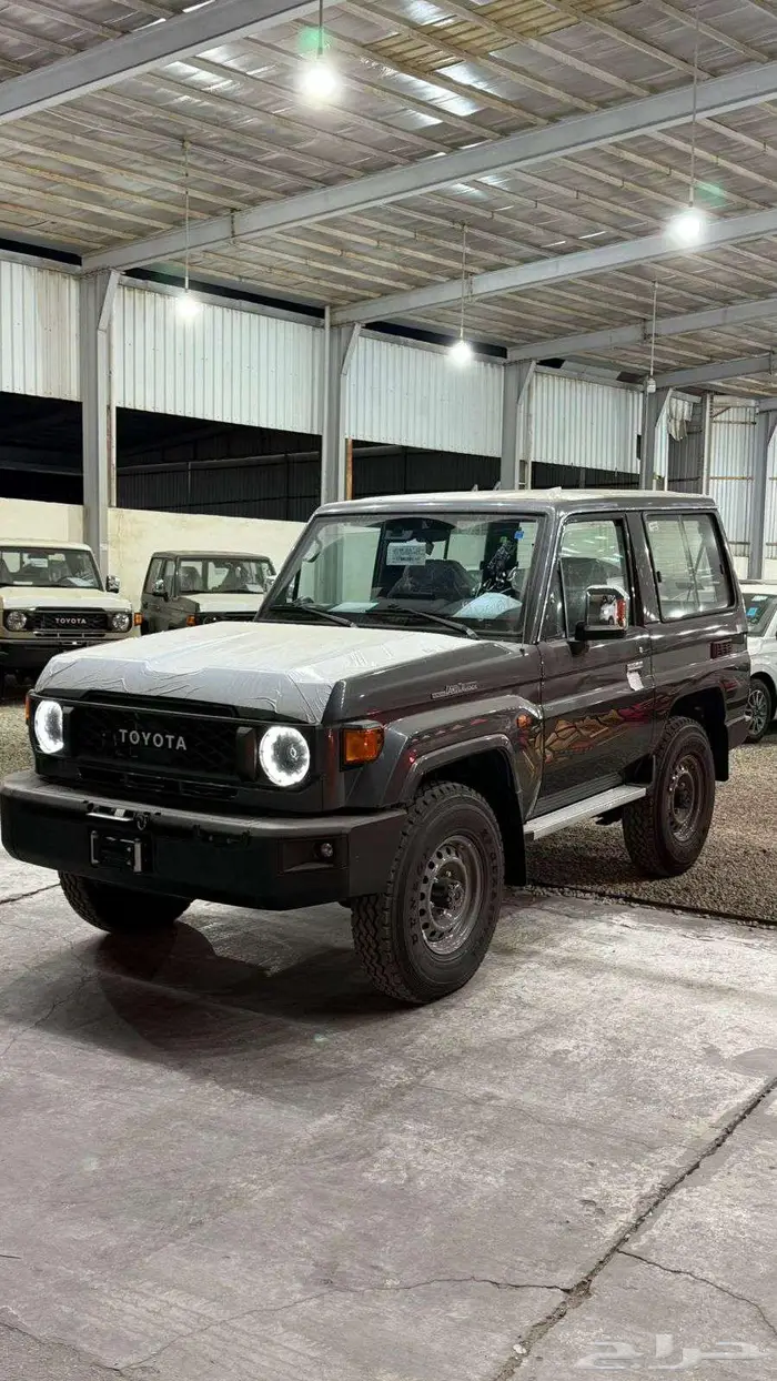 جيب تويوتا ربع ونش 2025 ديزل قير اتوماتيك سلق فل 2