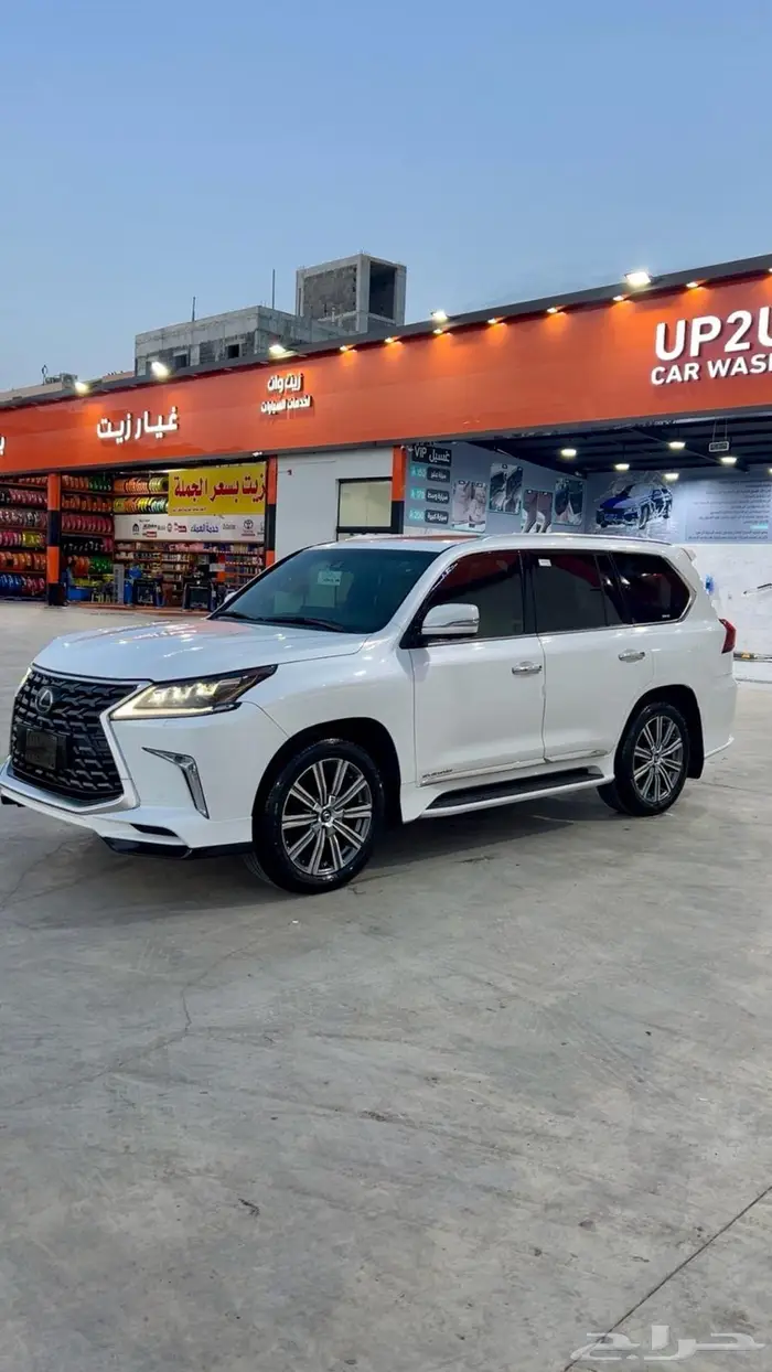 جيب لكزس 2016 فل كامل ابيض شرط 0