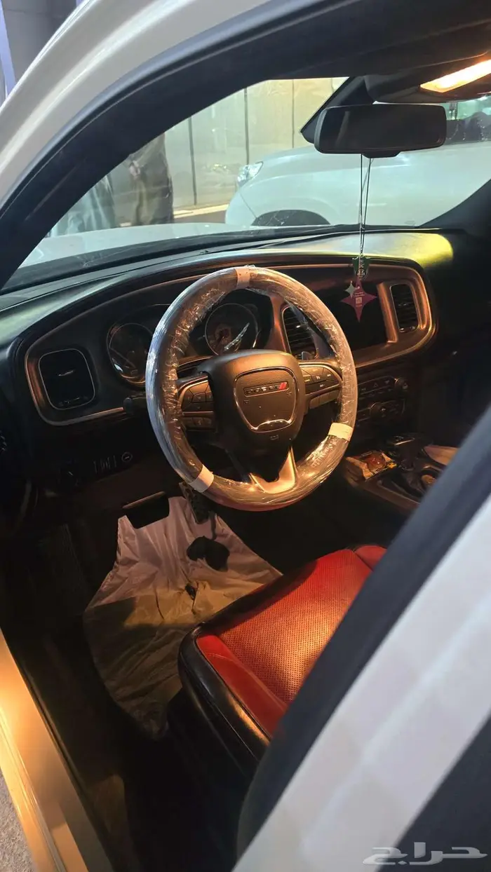 للبيع دوج تشاجر 4