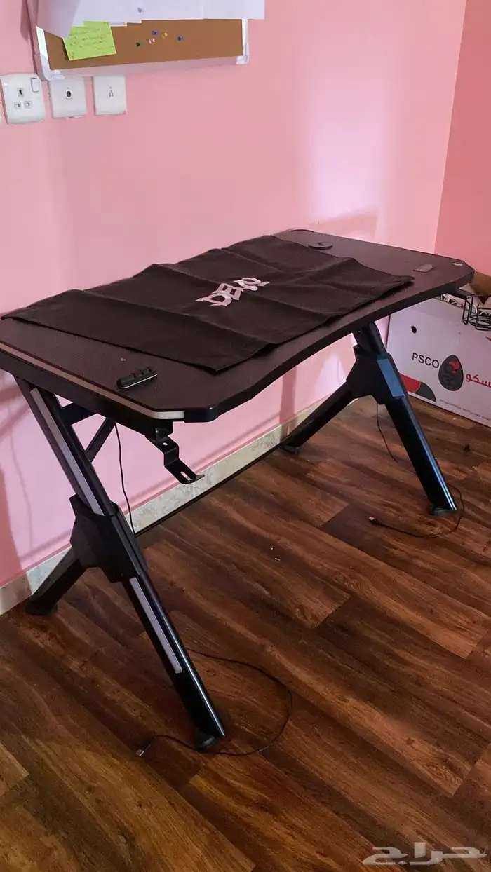 للبيع طاولة قيمنق مكتب ديفو (Divo) - تصميم حرف K 0