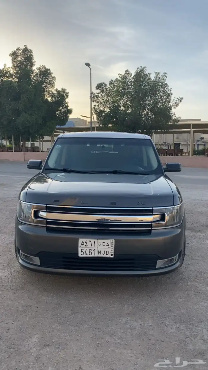 فورد فلكس 2016 نص فل ماشي 220 الف كم مسوي لها صيانه كامله 2