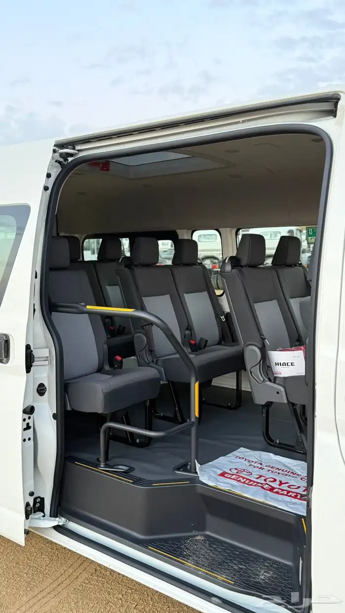 تويوتا هايس الموديل 2025 الفئة سقف مرتفع 11راكب 3