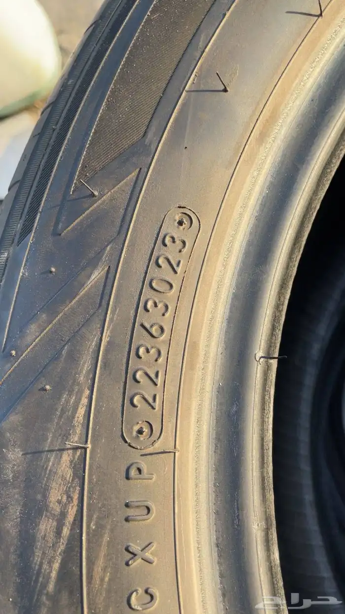 طقم كفرات تويو225 55 17 4