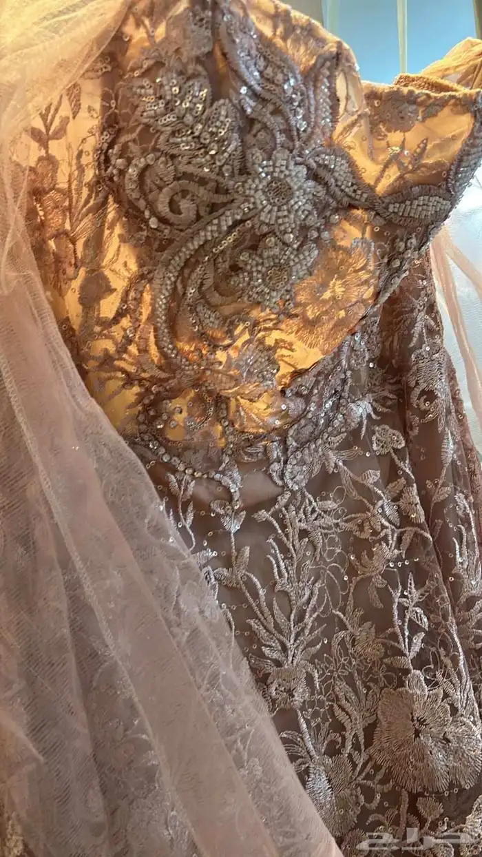 فستان مقاس لارج لبس لبسه وحده 0