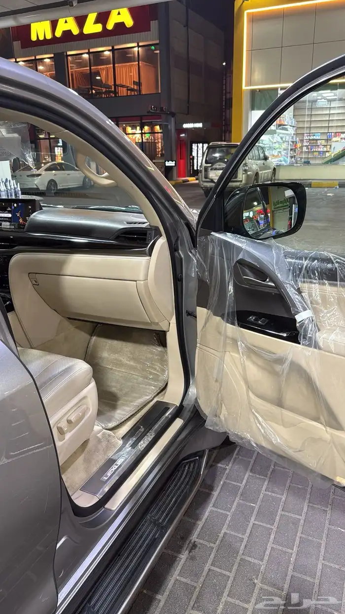 للبيع لكزس 2018 25