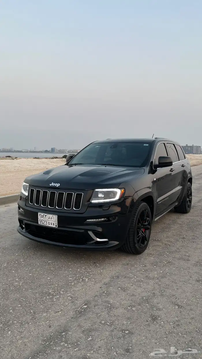 جيب جراند شروكي SRT 2013 8