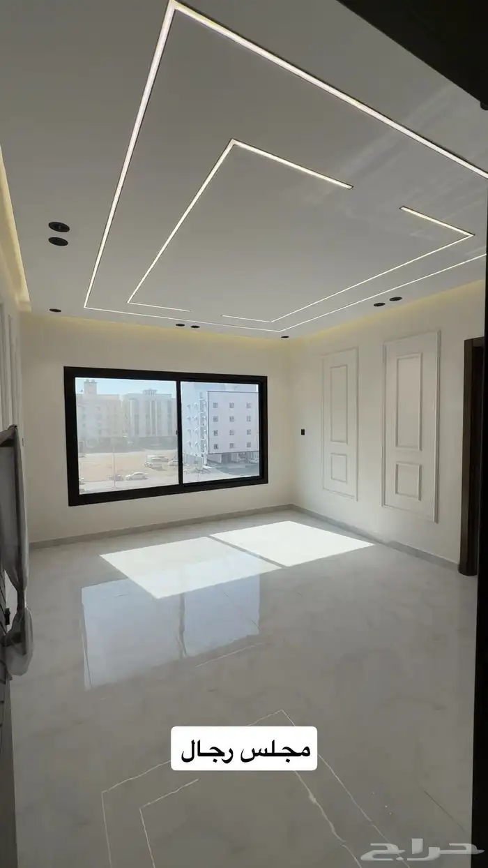 للايجار شقة جديدة 6 غرف واسعة مساحة 230 م 2