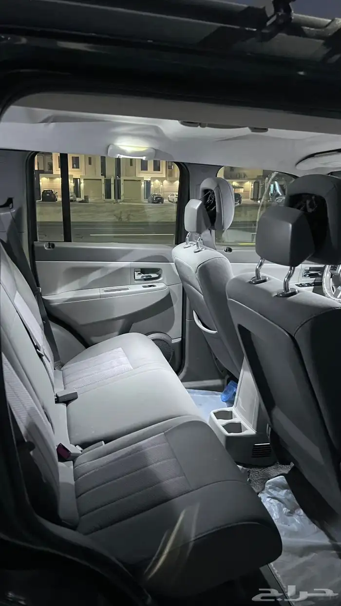 جيب ليبرتي الموديل 2011 13