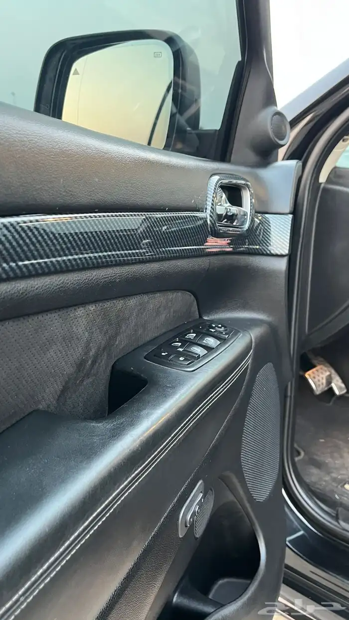 جيب جراند شروكي SRT 2013 14