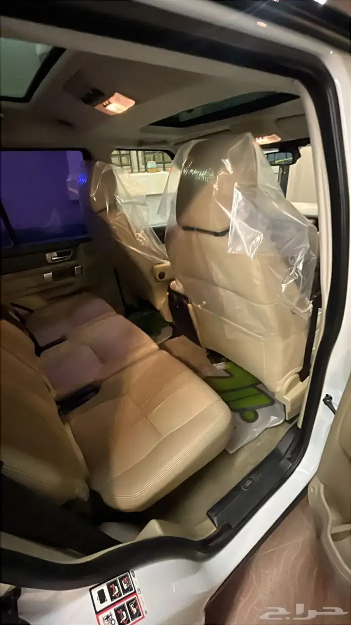 لاند روفر LR4 4