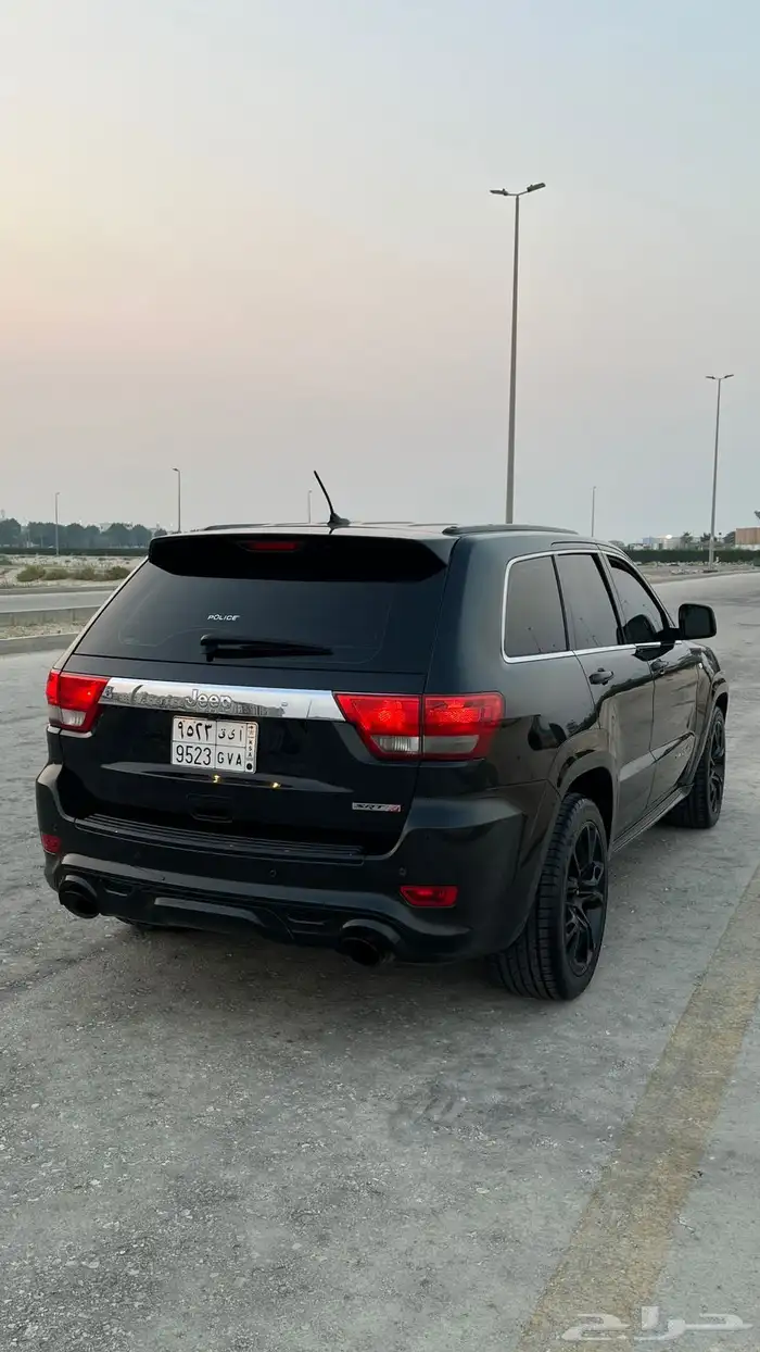 جيب جراند شروكي SRT 2013 7