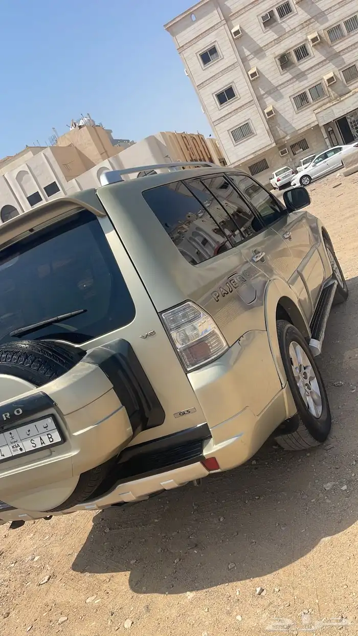 جيب باجيرو 4