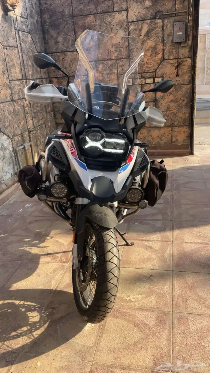 ادفنشر 1250 موديل 2023 ماشي 7000 تقريبا 3