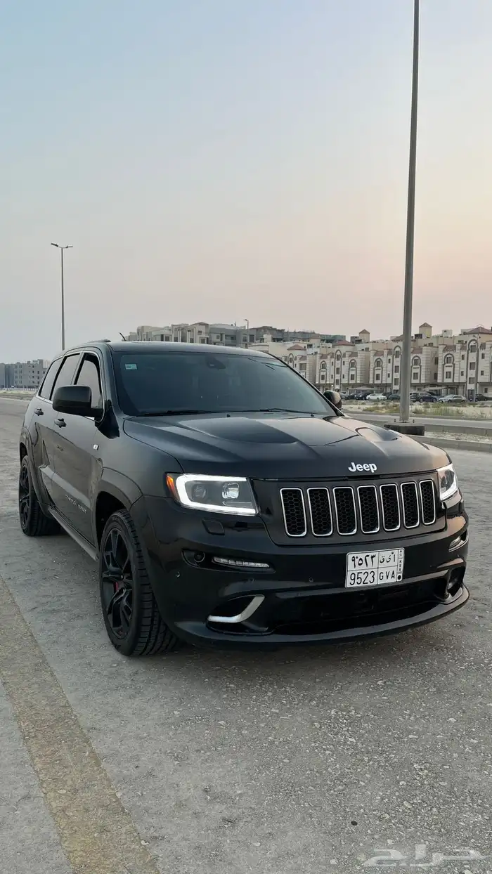 جيب جراند شروكي SRT 2013 6