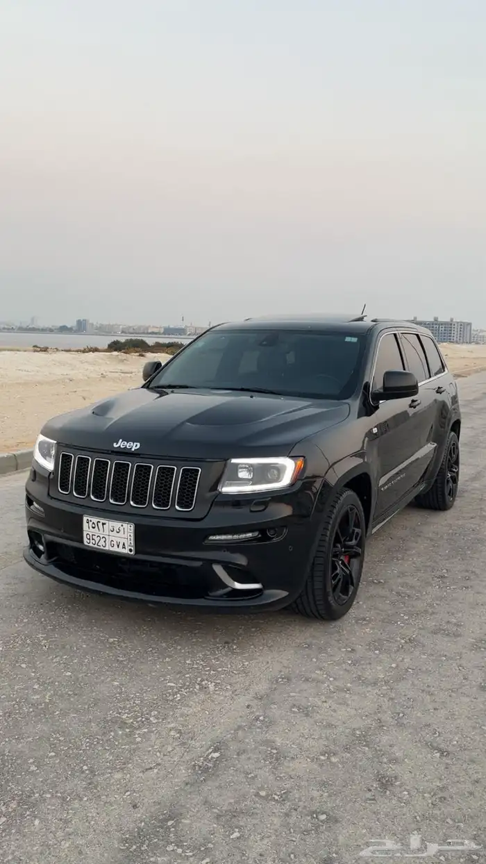 جيب جراند شروكي SRT 2013 0