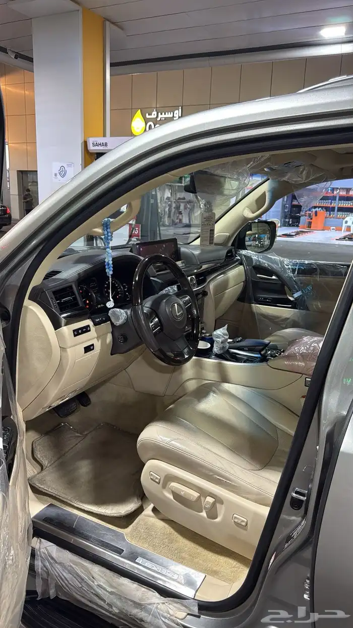 للبيع لكزس 2018 26
