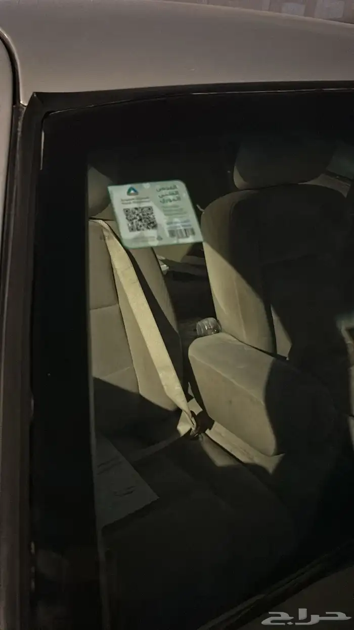 كراون فكتوريا اللون ذهبي 2011 5