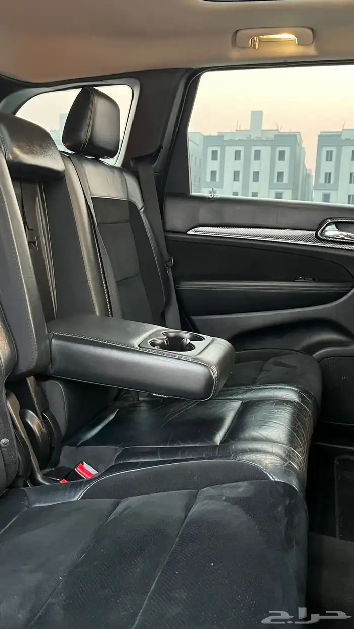 جيب جراند شروكي SRT 2013 12