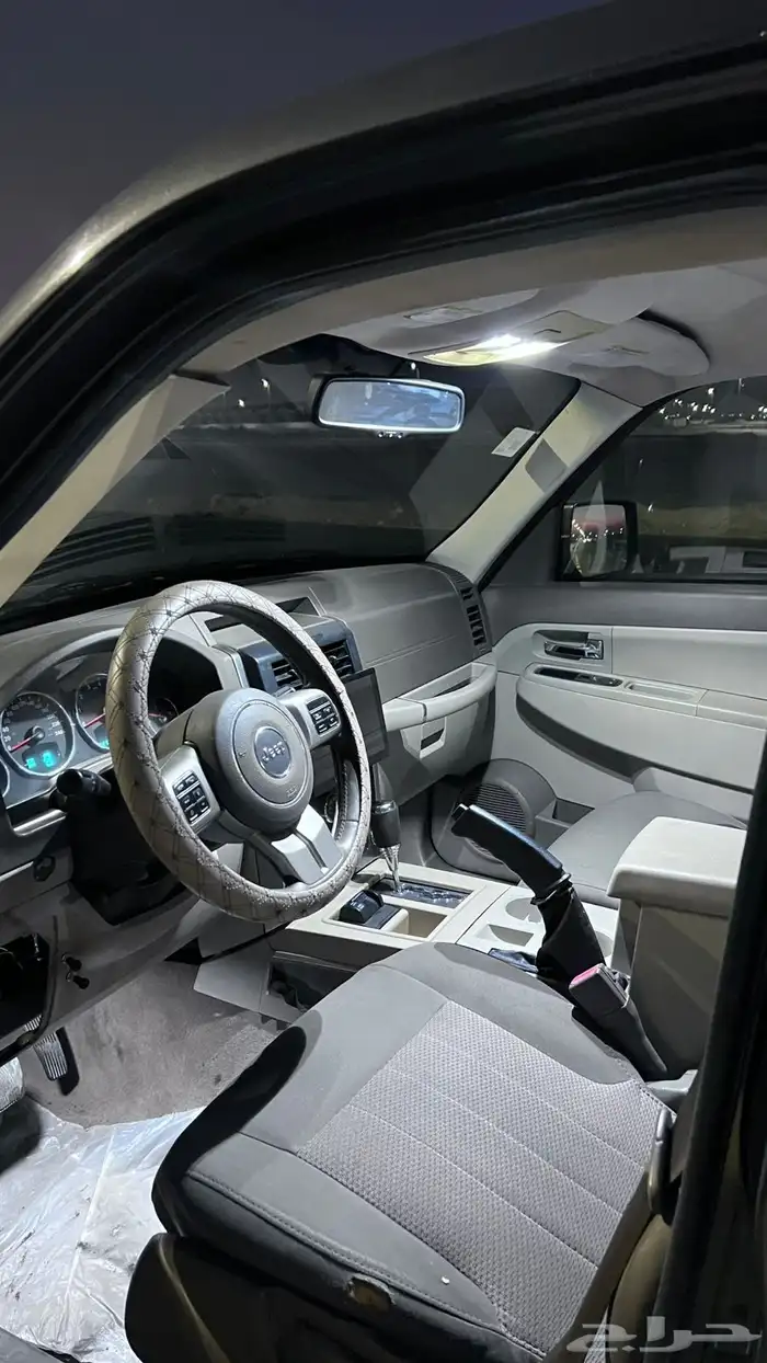 جيب ليبرتي الموديل 2011 15