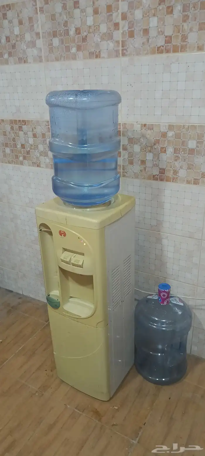 كولدير ماء .بارد وسخن حاله جيده وشغل ممتاز 0